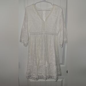 Boutique White Lace Dress with V-Neck Tassles Embroidery Small